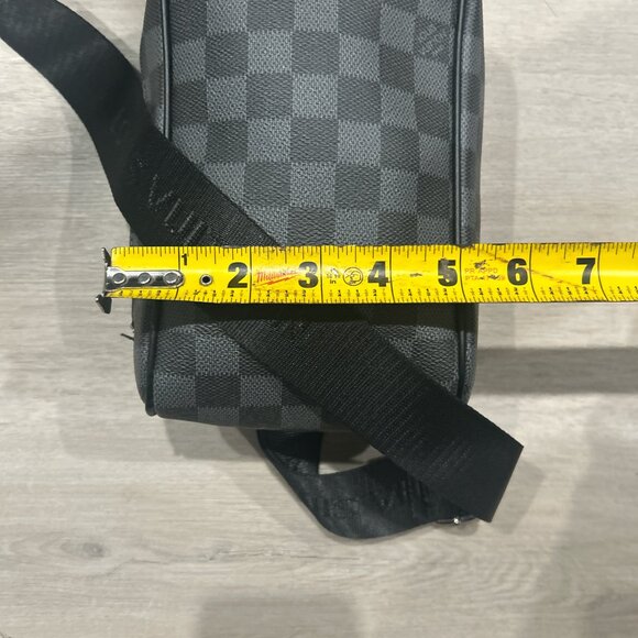 louis Vuitton side bag - Picture 3 of 3